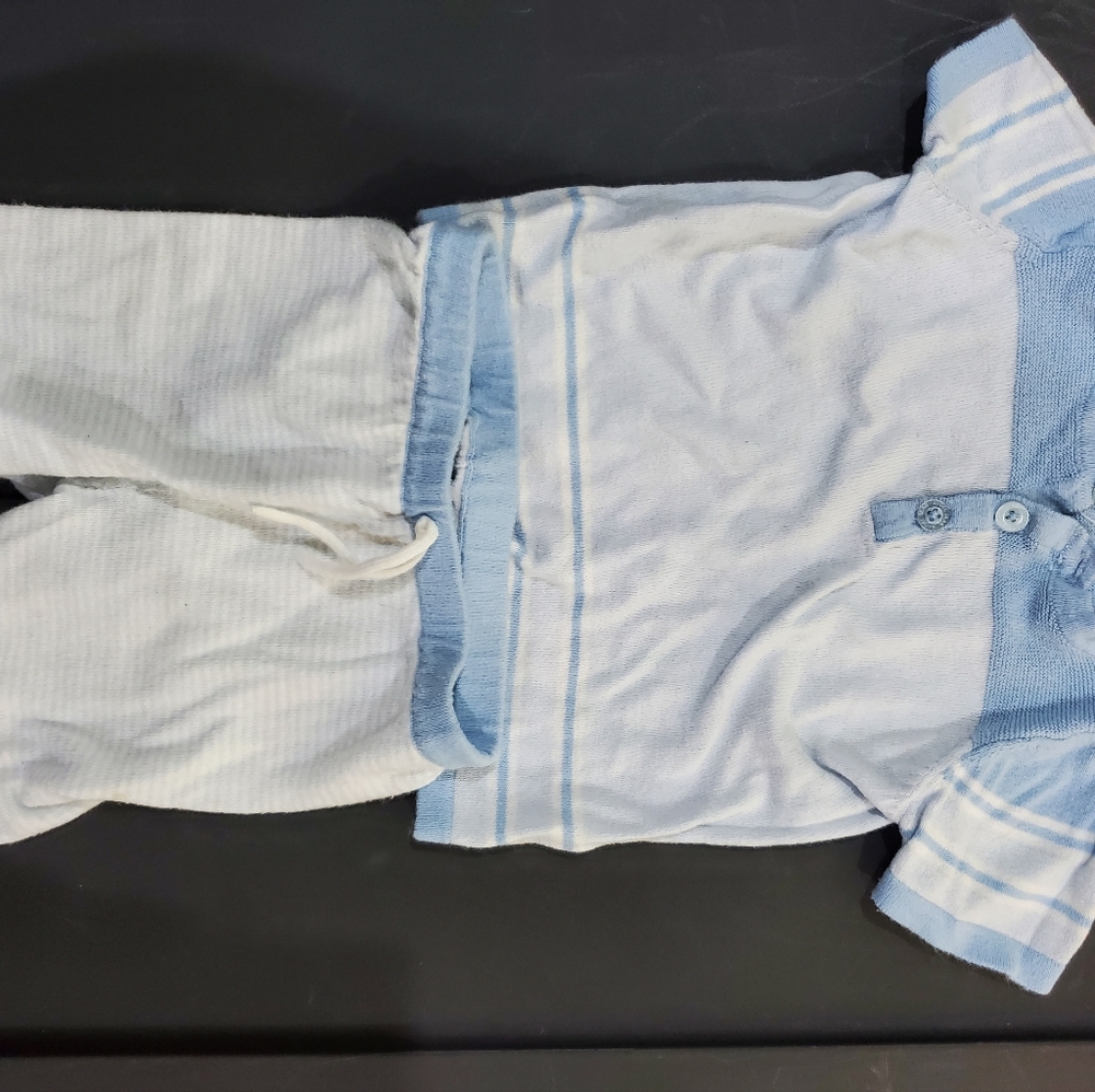 Infant 2 piece outfit, blue
